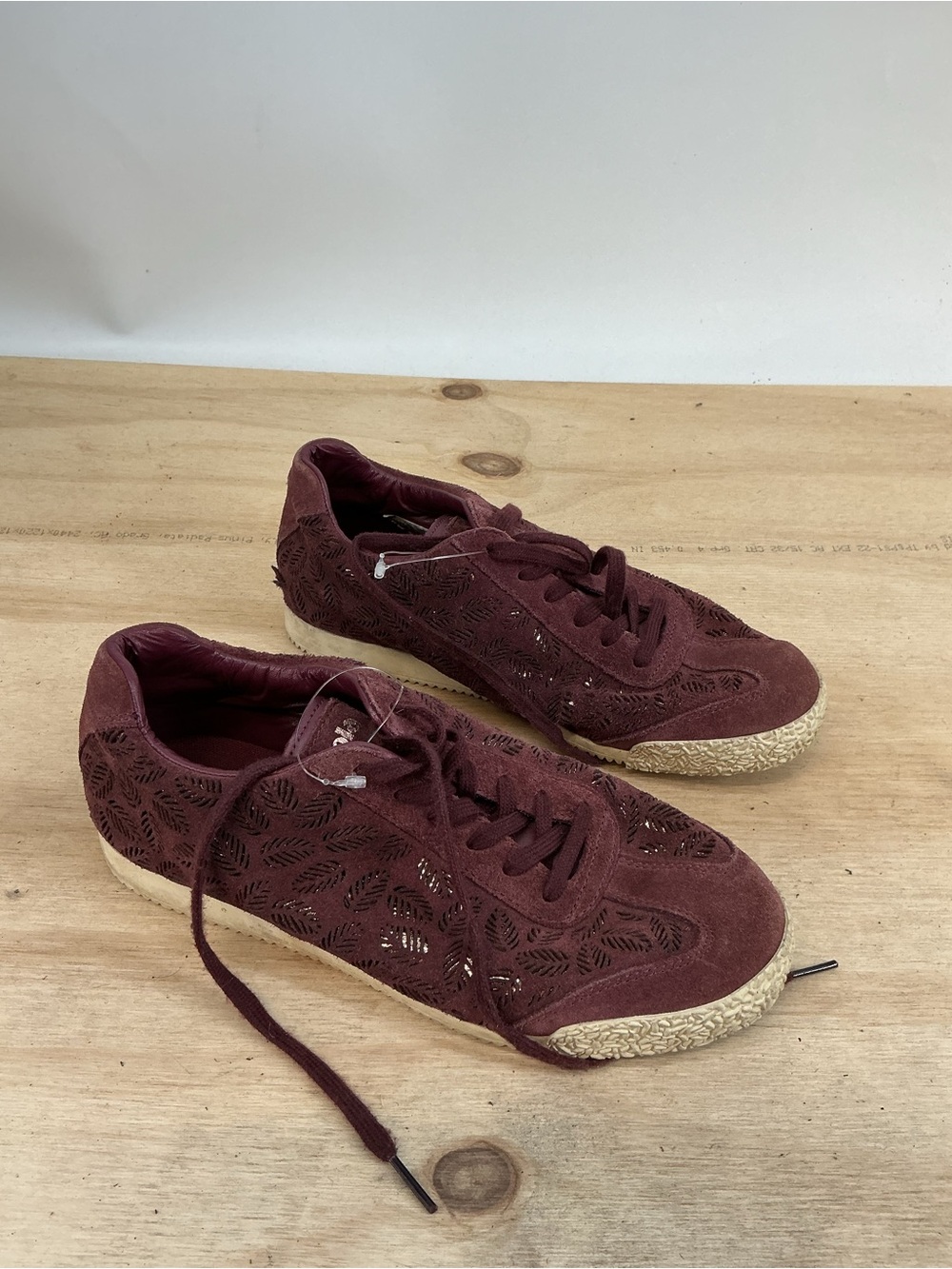 Gola Women's Lace-Up Suede Casual Sneakers in Burgundy Size 8